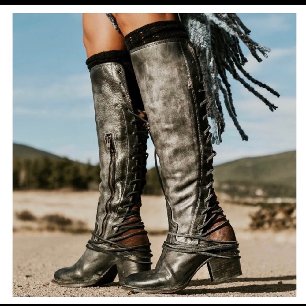 Freebird Coal Boots size 9